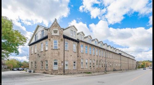 110-25 Concession St, Cambridge, ON, N1R2G6 | Card Image