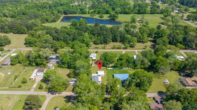 308 N Dogwood St, House other with 2 bedrooms, 2 bathrooms and null parking in Ore City TX | Image 36