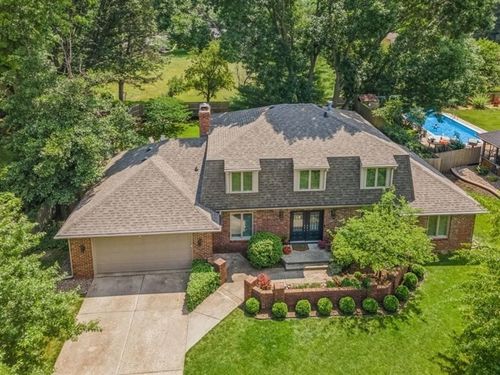 2904 Sylvania Dr, West Des Moines, IA, 50266-2147 | Card Image