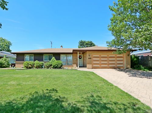 8808 Pleasant Ave, Hickory Hills, IL, 60457-1373 | Card Image