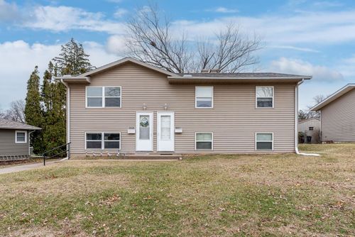 2627 Oak St, Davenport, IA, 52804-1523 | Card Image