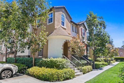 1 Warmspring Ln, Aliso Viejo, CA, 92656-8082 | Card Image