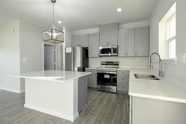 20733 Emerald St, House other with 4 bedrooms, 2 bathrooms and null parking in Prairie View TX | Image 5