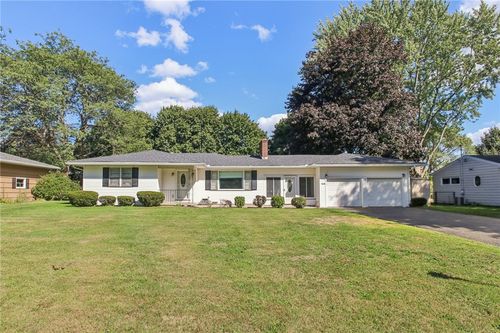 33 Wedgewood Dr, Gates, NY, 14624-2815 | Card Image