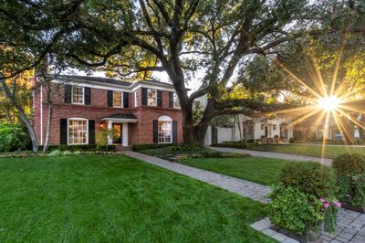 View of front of property featuring a front lawn | Image 2