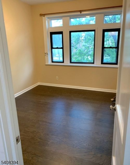 385 Bloomfield Ave, Montclair, NJ, 07042-3620 | Card Image