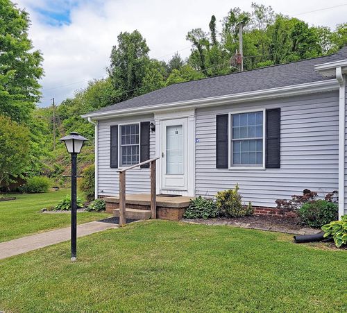 952 Beverly Drive, Unit #10, Abingdon, VA, 24210 | Card Image