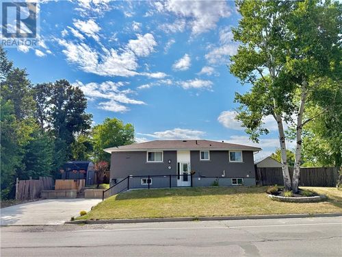 1505 Gary Ave, Sudbury, ON, P3A4G2 | Card Image