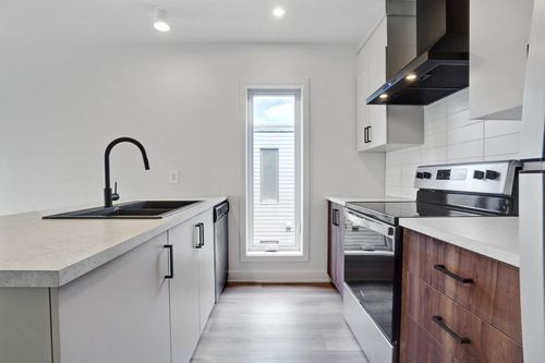 3-139 Rue Brunet, Salaberry de Valleyfield, QC, J6S0R9 | Card Image