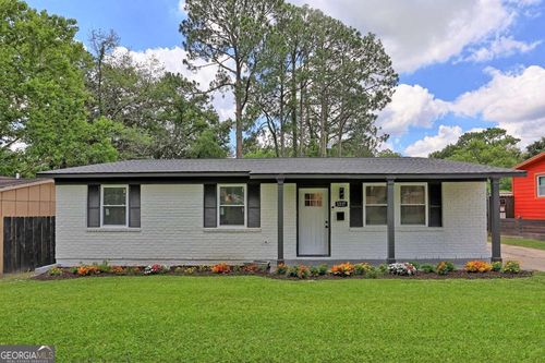1217 E 34th St, Savannah, GA, 31404-2821 | Card Image
