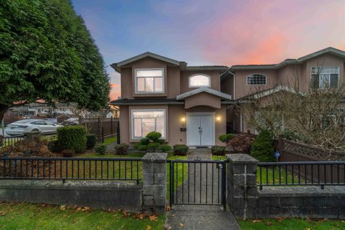 4292 Parker St, Burnaby, BC, V5C3C3 | Card Image