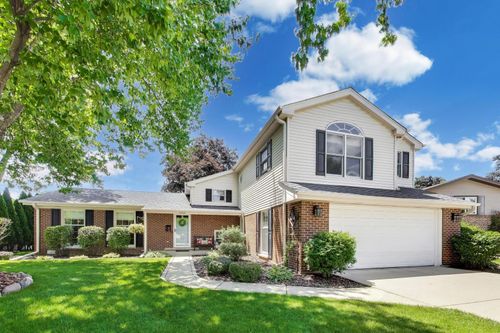 2006 N Elizabeth Drive, Arlington Heights, IL, 60004 | Card Image