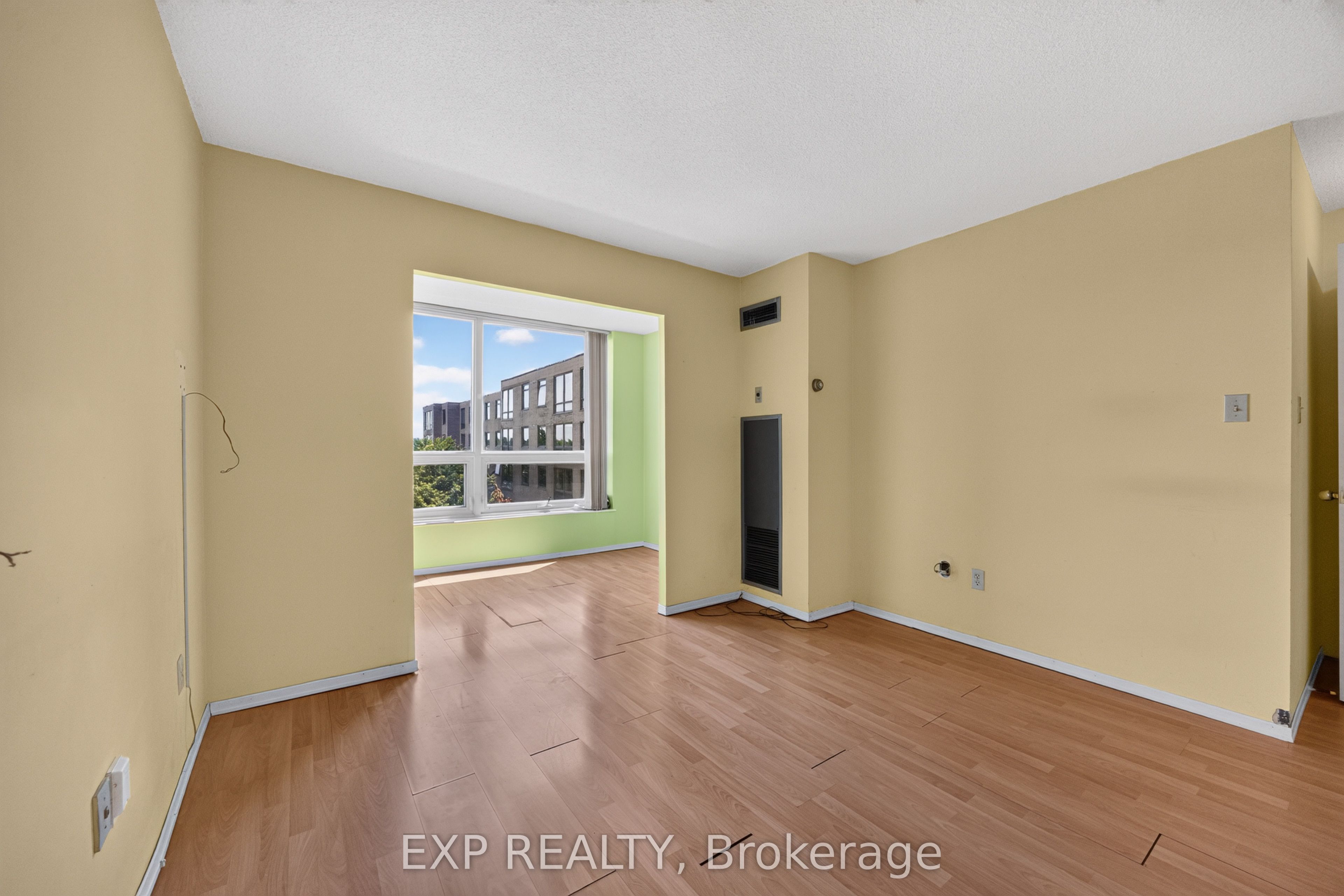 Residential in Richmond Hill 5