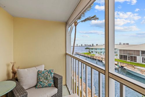 313-100 Doolen Ct, North Palm Beach, FL, 33408-5682 | Card Image
