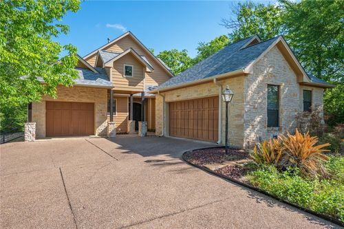 3201 Walnut Creek Ct, Bryan, TX, 77807-4852 | Card Image
