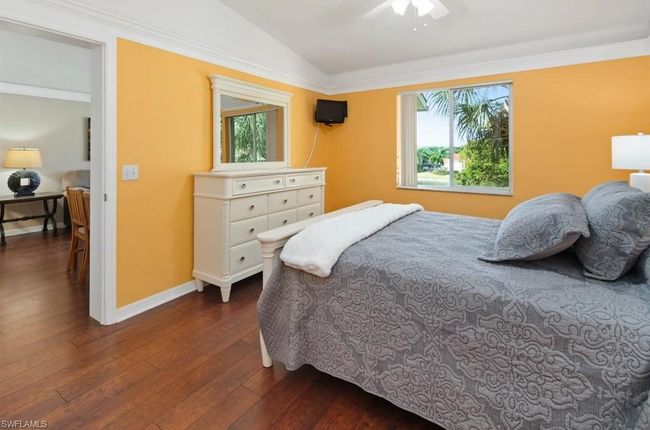 APT-331 - 8297 Key Royal Ln, Condo with 2 bedrooms, 2 bathrooms and null parking in NAPLES FL | Image 7