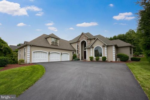 157 Huntingwood Dr, LANCASTER, PA, 17602-1396 | Card Image