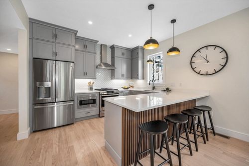 apt-1-13 Chestnut St, Wakefield, MA, 01880-2369 | Card Image