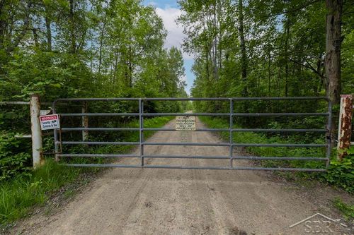 789 W Highwood Rd, Gladwin, MI, 48624 | Card Image