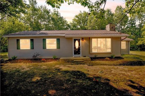 3510 N Branch Dr, Beaverton, MI, 48612-8153 | Card Image