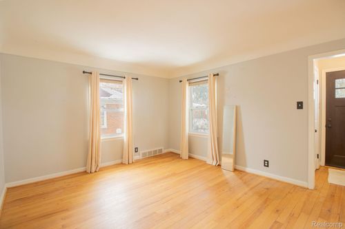 515 Farmdale St, Ferndale, MI, 48220-1856 | Card Image