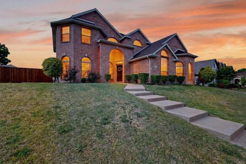 232 Wellington Dr, Desoto, TX, 75115-6120 | Card Image