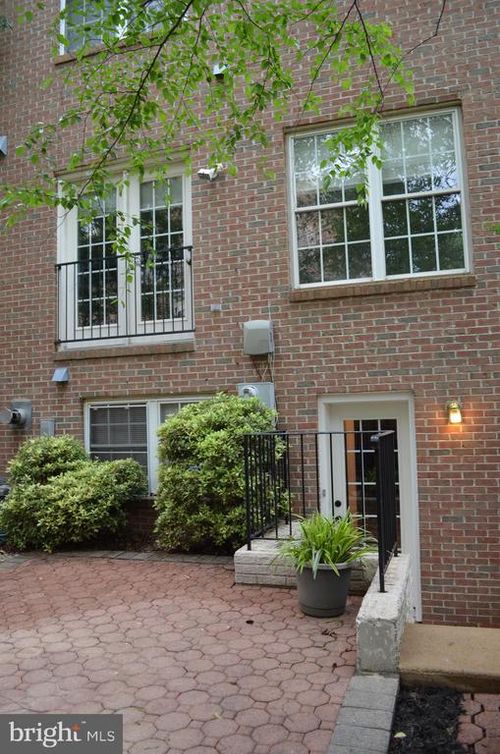3446 Diehl Ct, FALLS CHURCH, VA, 22041-2665 | Card Image