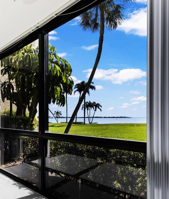 APT-104 - 3472 Ne Causeway Blvd, Condo with 2 bedrooms, 2 bathrooms and null parking in Jensen Beach FL | Image 13