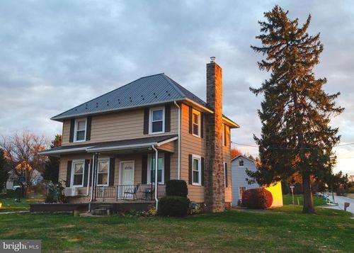 195 Coventry Rd, DALLASTOWN, PA, 17313-9550 | Card Image