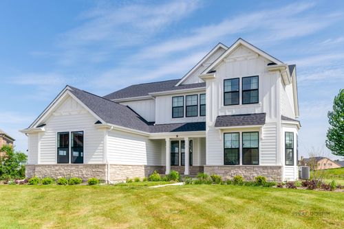 9 Olympia Fields Ct, Hawthorn Woods, IL, 60047-8439 | Card Image