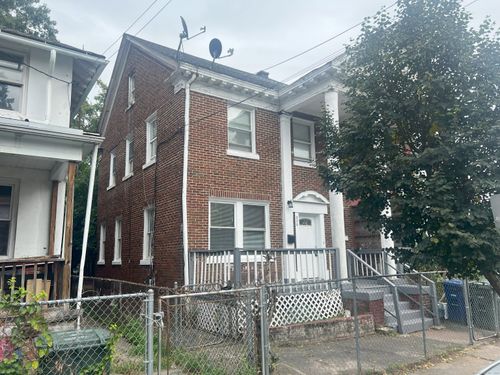 270 East Ave, Bridgeport, CT, 06610-2960 | Card Image