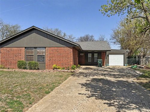 849 Coopers Hawk Drive, Norman, OK, 73072 | Card Image