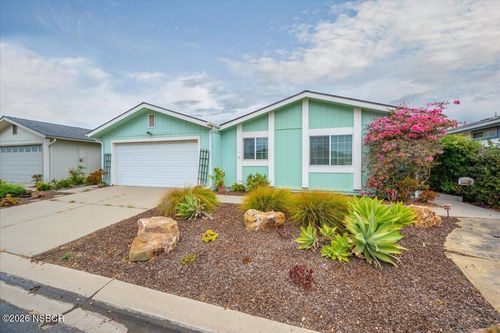 927 Vista Del Rio, Santa Maria, CA, 93458-8270 | Card Image