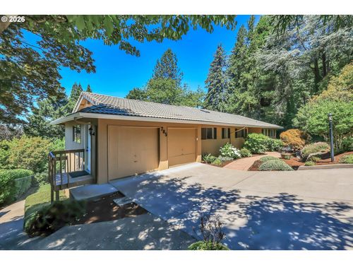 785 Sw 84th Ave, Portland, OR, 97225-6311 | Card Image