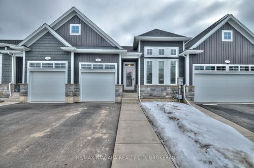 220 Alderson Crt, Fort Erie, ON, L0S1N0 | Card Image