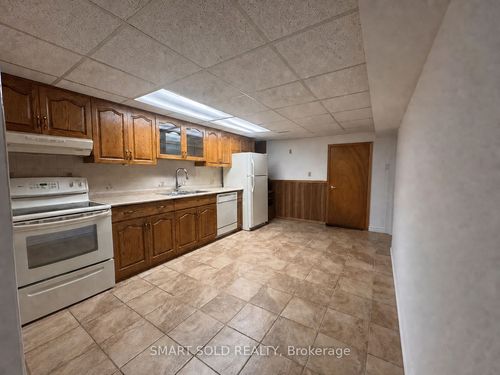 98 Sonmore Dr, Scarborough, ON, M1S1X4 | Card Image