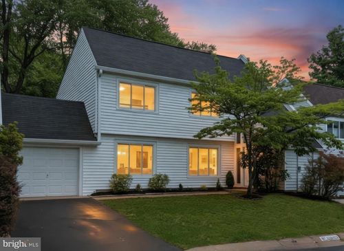 1498 Roundleaf Ct, Reston, VA, 20190-4054 | Card Image