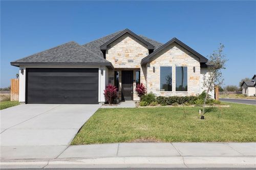 5831 N 44th Ln, McAllen, TX, 78504-6989 | Card Image