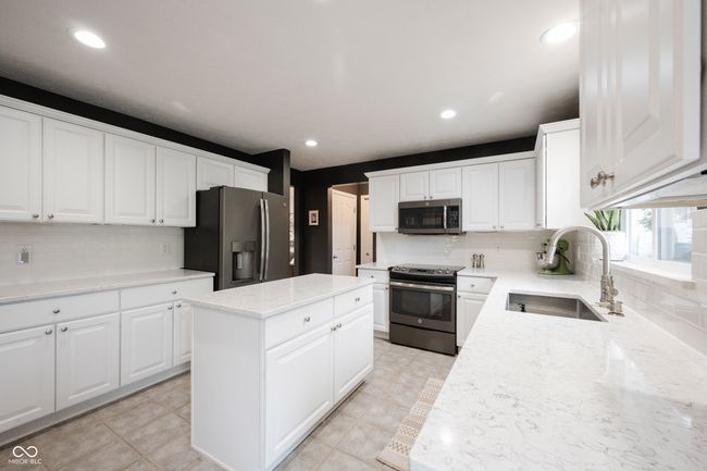 14030 Avalon East Dr, House other with 4 bedrooms, 4 bathrooms and null parking in Fishers IN | Image 23