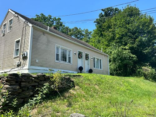 395 Hartford Pike, Killingly, CT, 06241-2115 | Card Image