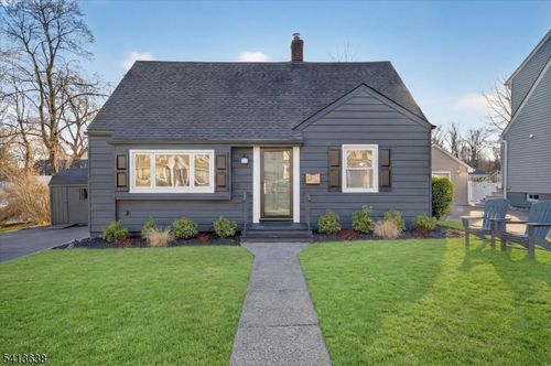 96 Lynwood Rd, Verona, NJ, 07044-1717 | Card Image