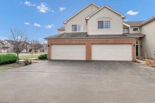 3355 Blue Ridge Dr, Carpentersville, IL, 60110-3600 | Card Image