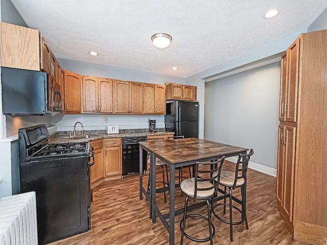 296 Kitchen | Image 22