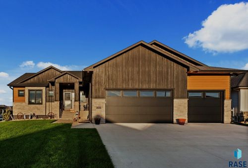 408 N Wildcat Dr, Sioux Falls, SD, 57110-6338 | Card Image