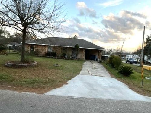 1611 Palmetto Rd, Hammond, LA, 70403-5832 | Card Image