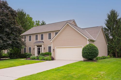 3254 Harbor Dr, Lewis Center, OH, 43035-9249 | Card Image