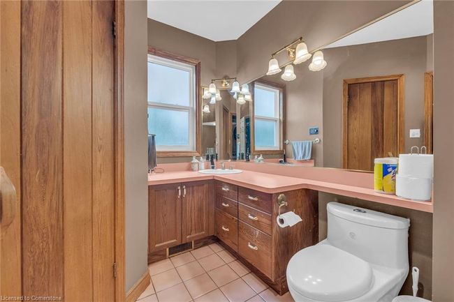 7 Robinson St S, House other with 6 bedrooms, 2 bathrooms and 8 parking in Grimsby ON | Image 34