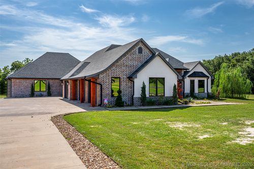 39 Tuscan Rd, Ardmore, OK, 73401-6573 | Card Image