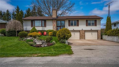 54 Bee St, St Williams, ON, N0E1P0 | Card Image