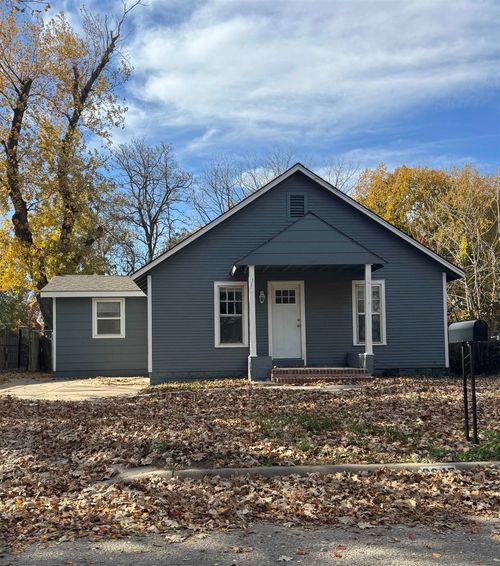 2647 N Fairview Ave, Wichita, KS, 67204-5237 | Card Image